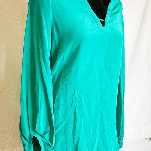 Diane von Furstenberg DVF Emerald Green Silk Blouse Size 0 – Designer Top - Picture 4 of 5
